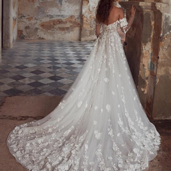 Shania - Calla Blanche - Picture 3 of 6